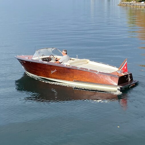 590 Acapulco de Luxe